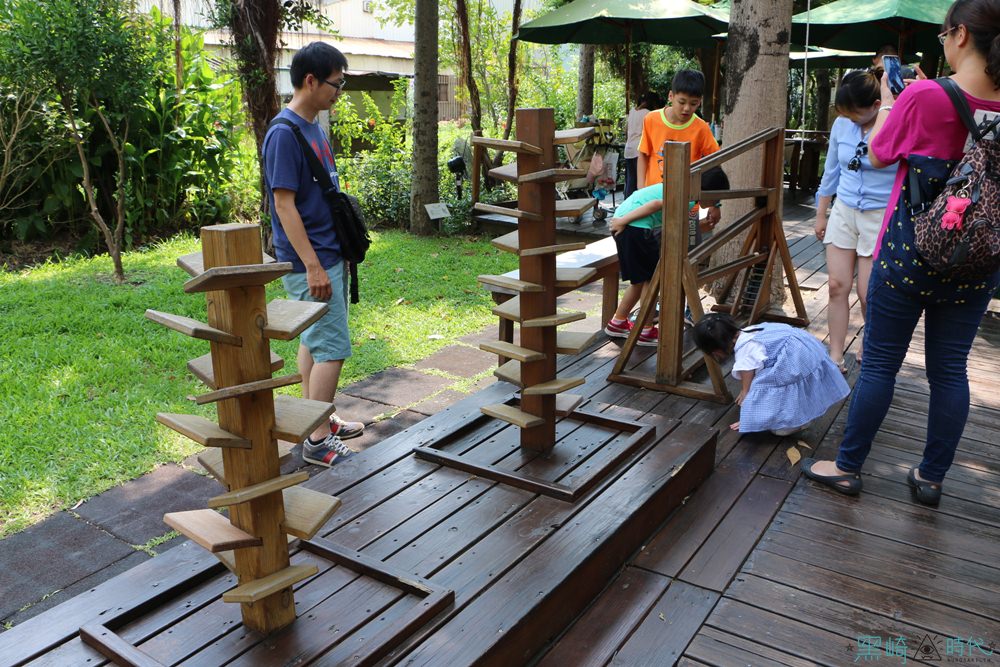 台中親子景點 老樹根魔法木工坊 親子木做diy 孩子的溜滑梯天堂 - 黑崎時代