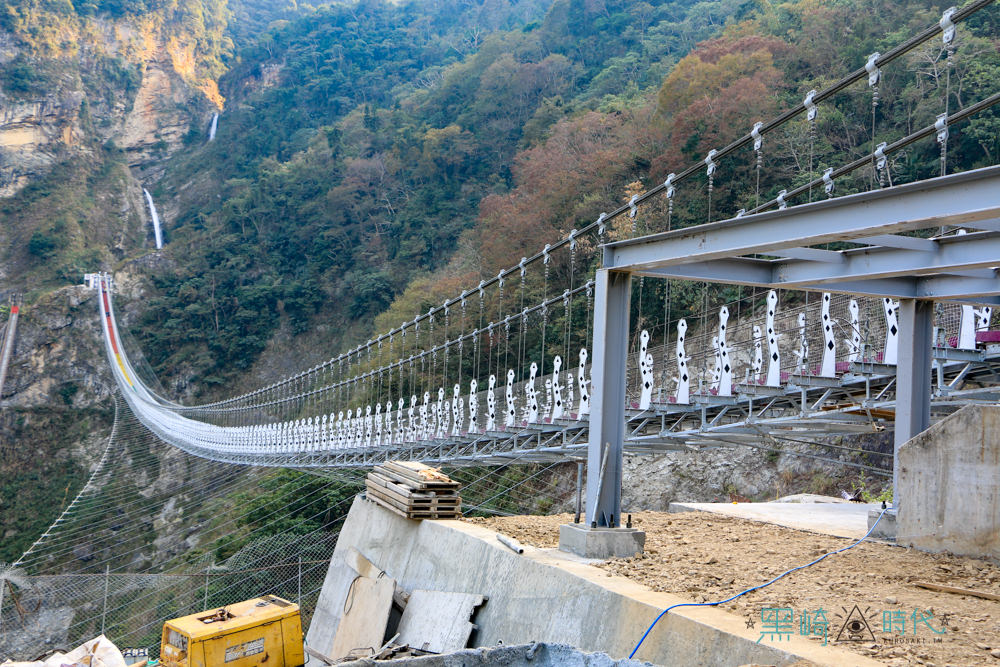 南投景點 雙龍吊橋 全台灣最長最深七彩吊橋 2020年預定春節開放 - 黑崎時代